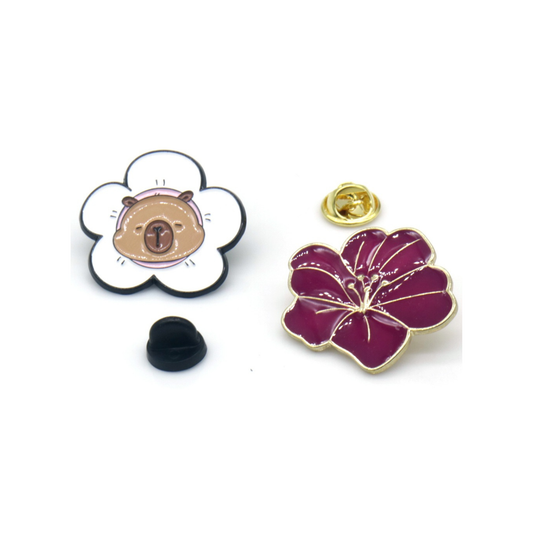 Set of 2 pins: Capybara/Flower